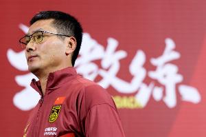 董路谈国足0-5惨败：邵佳一以为能点石成金？要是队员是石灰呢？